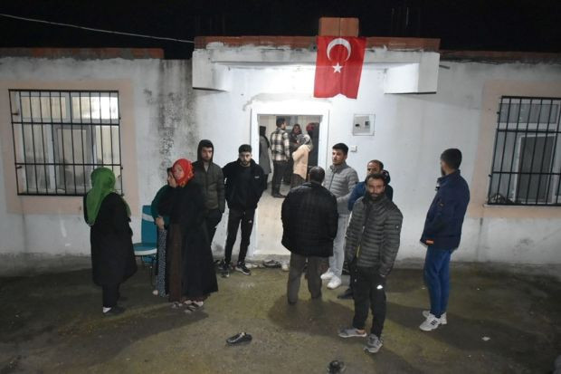 Her birinin farklı hikayesi vardı! Türk milleti şehitlerine ağlıyor - Resim : 10