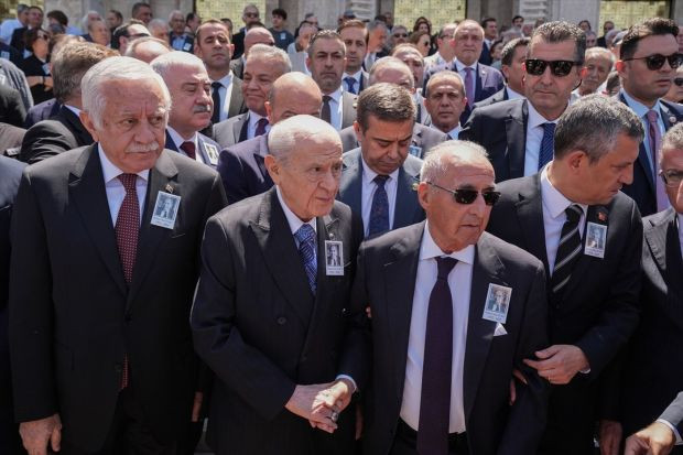 TBMM'de Altan Öymen'e veda! Çok sayıda siyasi lider katıldı - Resim : 1
