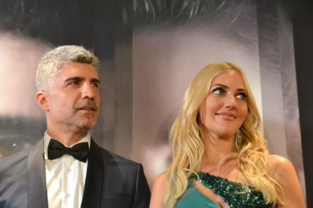 Özcan Deniz'e haciz geldi: Geçmişimi çaldı şimdi de geleceğimi çalıyor - Resim : 1