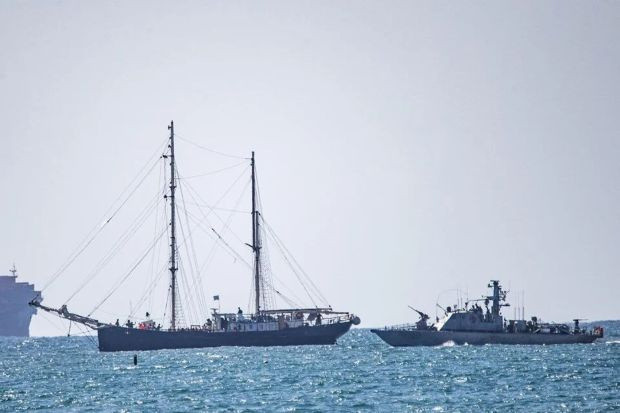 İsrail'den Sumud Filosu'na baskın: Marinette teknesi ile bağlantı kesildi - Resim : 3