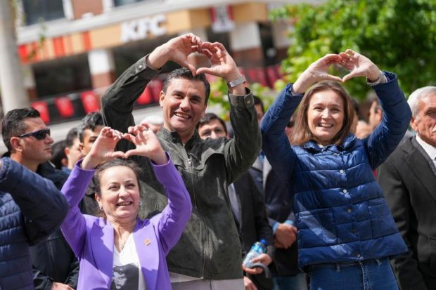 Şehzadeler Belediye Başkanı Gülşah Durbay'a veda - Resim : 1
