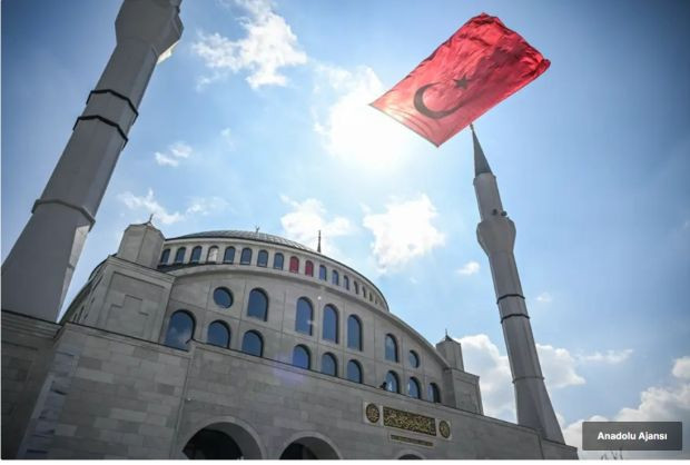 Cumhurbaşkanı Erdoğan: Milli ve manevi kimliğimize sahip çıkmaya devam edeceğiz - Resim : 1