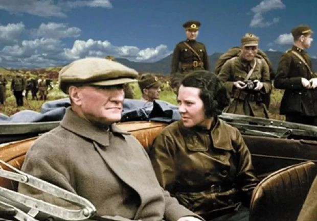 Türkiye, Atatürk’ü ebediyete uğurlayışının 87. yılında anıyor - Resim : 12