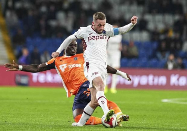 Feci şekilde sakatlandı! Visca maça devam edemedi! Kırmızı kart çıktı - Resim : 1