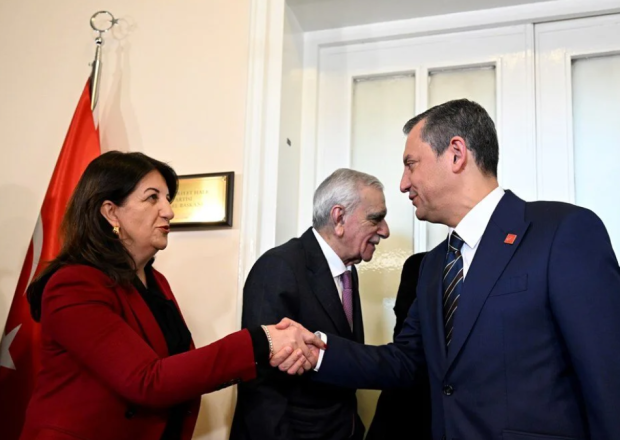 DEM Parti CHP görüşmesinden sonra ilk açıklama Özel'den geldi: 'Toplumsal mutabakatın önde olduğunu ifade ettik' - Resim : 1