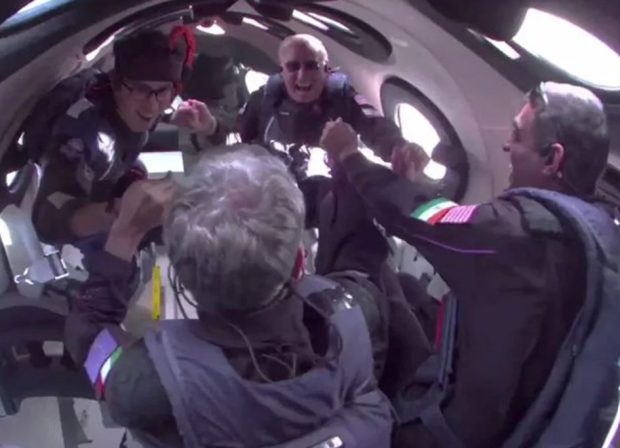 Türkiye'nin 2'nci uzay misyonu tamamlandı: Tuva Cihangir Atasever'in içinde bulunduğu araç Dünya'ya iniş yaptı - Resim : 2