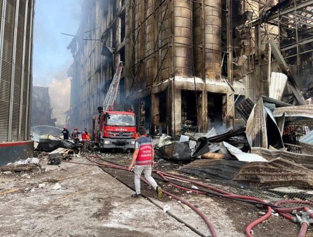 Sakarya'da fabrikada patlama: 1 kişi hayatını kaybetti, 30 kişi yaralandı - Resim : 1