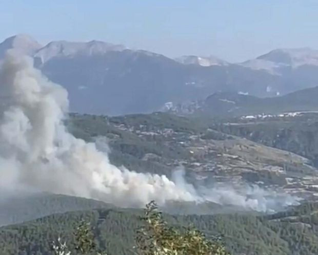 Muğla ve Antalya'da orman yangını! Alevler kontrolden &ccedil;ıkıyor... - Resim : 2