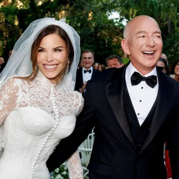 Bezos’un Venedik’teki milyonluk düğünü olay yarattı - Resim : 1