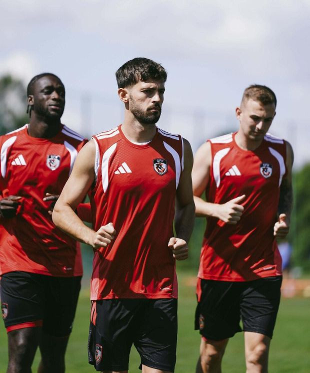 S&uuml;per Lig ekibi t&uuml;m bor&ccedil;ları &ouml;dedi ve transfer yasağını kaldırdı - Resim : 1