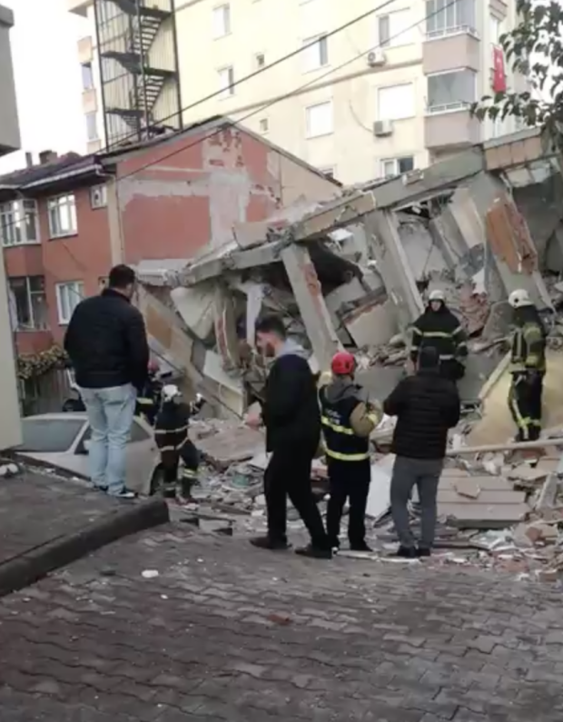 Gebze'de 7 katlı bina çöktü: 1 çocuğun cansız bedenine ulaşıldı! - Resim : 6