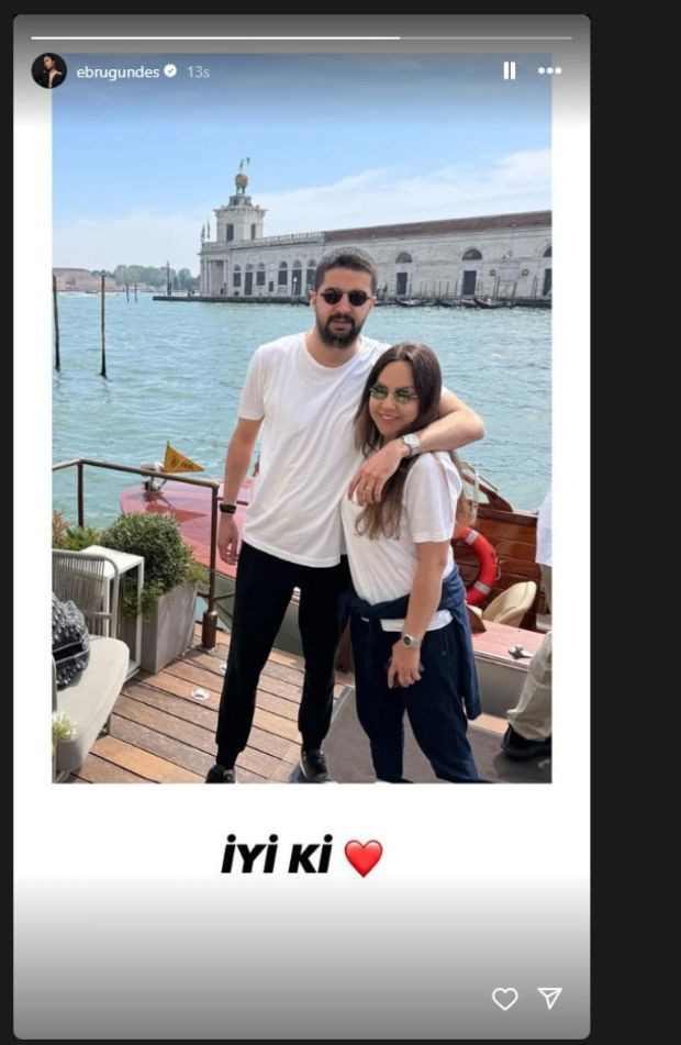 Ebru Gündeş'ten boşanma iddialarına fotoğraflı cevap - Resim : 1