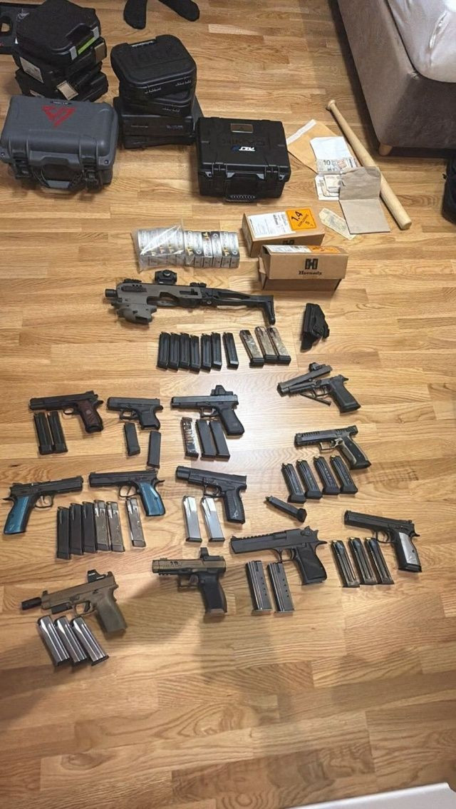 Alihan Kuriş'e yapılan operasyondan ilk görüntüler! İşte adreslerden çıkanlar - Fotoğraf: 2