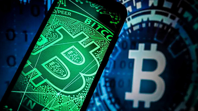 Gece yarısı kripto depremi: Bitcoin 7 bin dolar düştü, panik satış başladı!