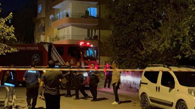 Malatya'da çatı çöktü, anne ve kızı son anda kurtuldu