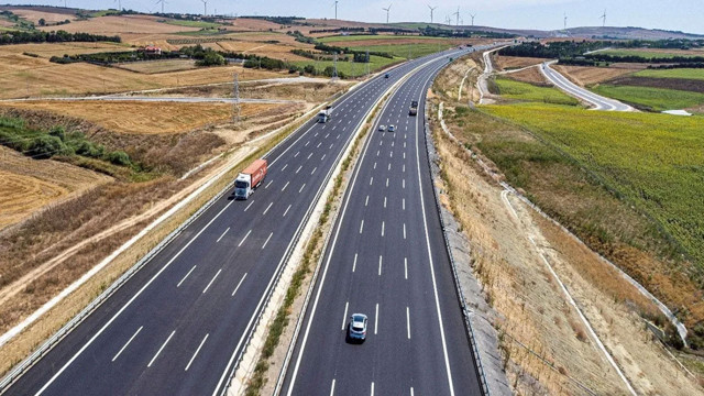 Çalışmalarda son aşamaya gelindi: 2 buçuk saatlik yol 18 dakikaya düşüyor