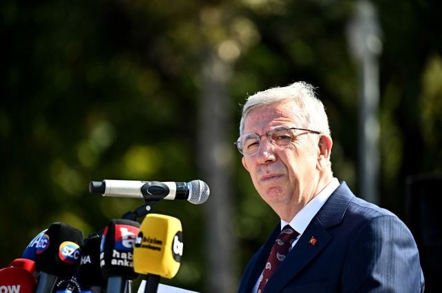 "Ebru Gündeş konseri" krizi büyüyor: Özgür Özel'den kimsenin beklemediği tepki geldi! - Resim: 3