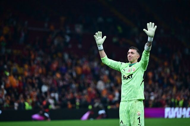Fernando Muslera'ya Arjantin'den sürpriz teklif; Önümüzdeki günlerde netleşecek - Resim: 3