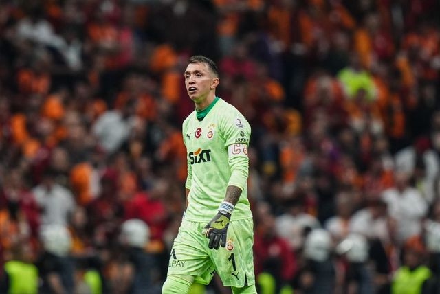 Fernando Muslera'ya Arjantin'den sürpriz teklif; Önümüzdeki günlerde netleşecek - Resim: 1