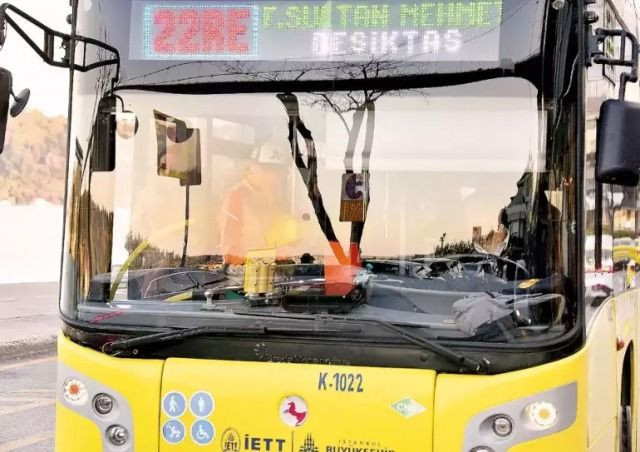 Ünlü oyuncu halk otobüsüne binerken görüntülendi: "Uzun zamandır işim yok" demişti - Resim: 3