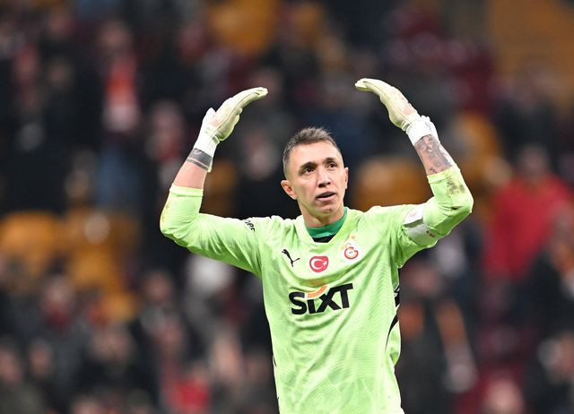 Fernando Muslera'ya Arjantin'den sürpriz teklif; Önümüzdeki günlerde netleşecek - Fotoğraf: 4
