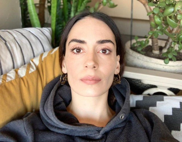 Netflix'i sallayan Biz Kimden Kaçıyorduk Anne dizisi konusu ne, oyuncuları kimler? - Resim: 4