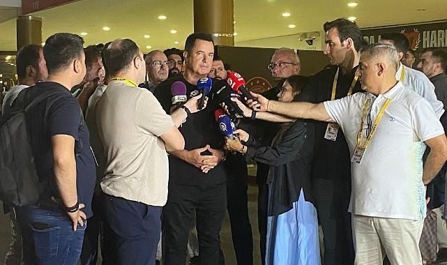 Fenerbahçe Asbaşkanı Acun Ilıcalı'dan zehir zemberek sözler: ''Kimse laf kalabalığı yapmasın'' - Fotoğraf: 4