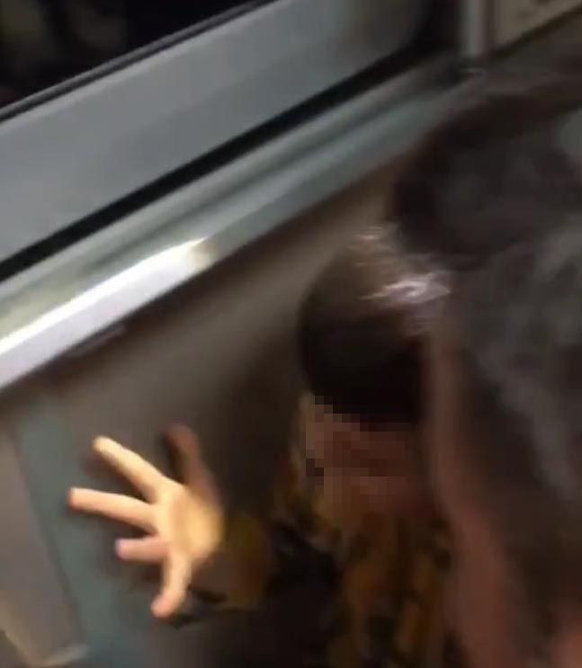 Parmağı akıllı tahtaya sıkışan öğrenciyi itfaiye kurtardı - Resim: 2