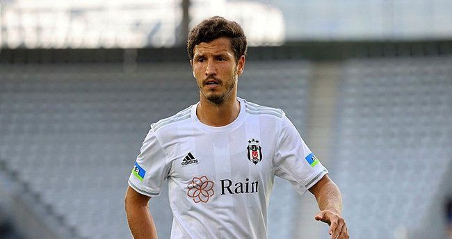 Beşiktaş'ta flaş Cenk Tosun ve Salih Uçan kararı; Son görüşmeler yapılacak - Resim: 2