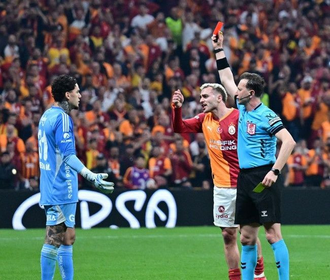 Domenico Tedesco derbi sonrası bombayı patlattı: "Fenerbahçe tesislerinde casus" iddiası - Fotoğraf: 8