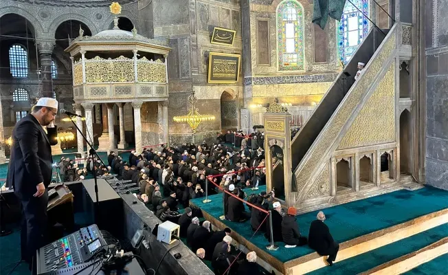 24 Şubat Cuma hutbesi konusu nedir? Diyanet 24 Şubat Cuma hutbesi yayımlandı: "Kardeşlik, Dayanışma ve Dua Vakti" - Fotoğraf: 9