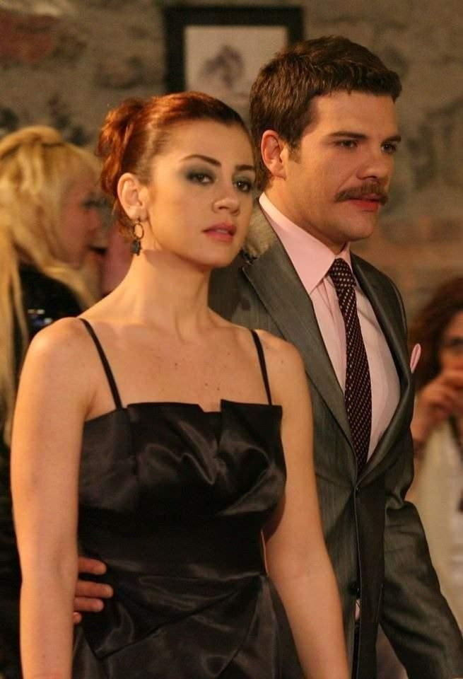 Tolga Karel Fırat Tanış'a fena yüklendi: Ağzını burnunu kıracağım onun yüzünden neler çektik! - Resim: 2