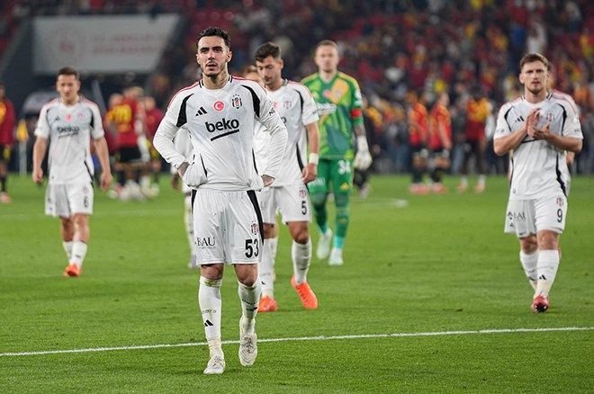 Beşiktaş’ta dev kıyım: 11 isimle veda zamanı! - Resim: 2