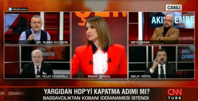 CNN Türk canlı yayınında ortalık karıştı; Cahil sensin, alçak. Kimsin sen, haysiyet yoksunu - Resim : 1
