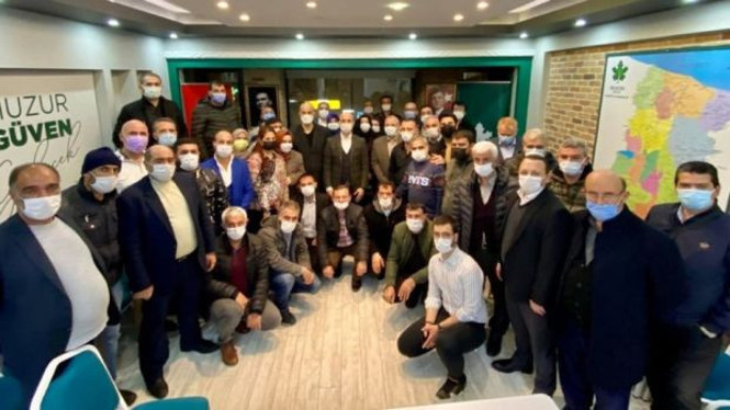 Gelecek Partisi Sakarya Teşkilatı'nda toplu istifa: Biat eden bir teşkilat olmamız istendi - Resim : 1