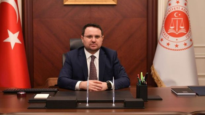 Kabinede g&ouml;rev değişimi! İ&ccedil;işleri ve Adalet bakanları değişti - Resim : 2