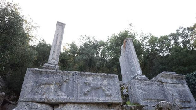 Termessos’ta ilk kazı: 14 metrelik anıt mezarlar ayağa kalkıyor - Resim : 1