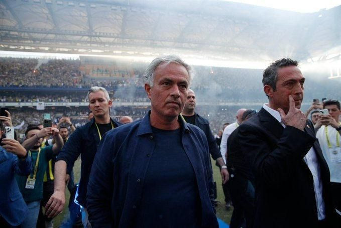 Kadıköy'de Jose Mourinho coşkusu: İmza töreninde çok konuşulacak sözler! - Fotoğraf: 5