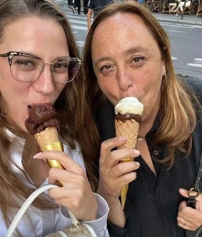 Serenay Sarıkaya ve Ayşe Barım iddiaların merkezinde: 'Hedef oldum' açıklaması geldi - Resim: 3