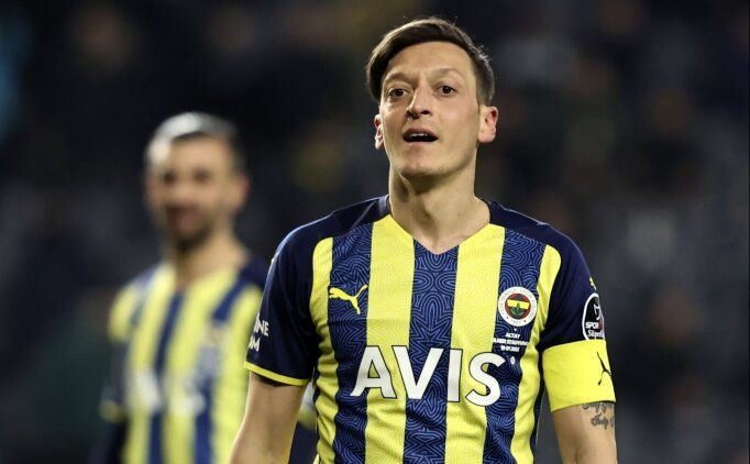 Fenerbahçe'de Mesut Özil krizi! - Resim: 2