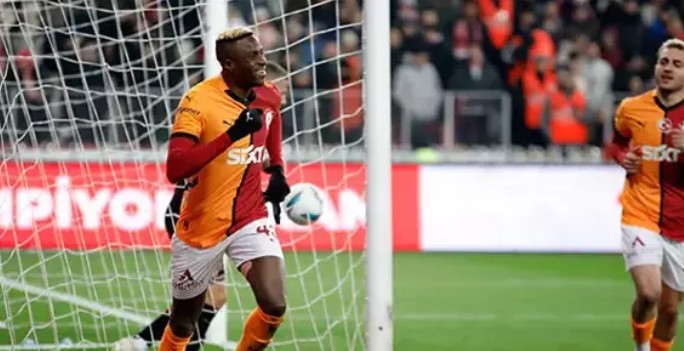 Galatasaraylıları heyecanlandıran haber! Osimhen'in gitmek istediği takımı açıkladılar - Resim: 3