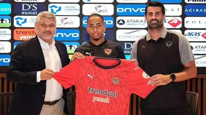 Süper Lig’de atılan son imzalar olay oldu; İşte transfer dönemine damga vuran o liste - Fotoğraf: 28