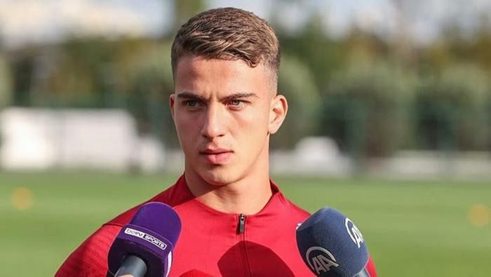 Fenerbahçe'den Beşiktaşlı ve Galatasaraylıları üzecek transferler: Mourinho iki süper yıldızı ikna etti! - Resim: 2