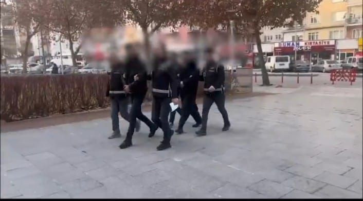 Kırşehir'de kaçak silah ticaretine 7 gözaltı - Resim: 3