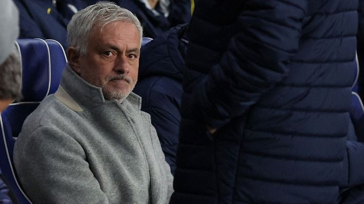 İskoçya basını Jose Mourinho'yu yerden yere vurdu! Rangers maçı sonrası hedef tahtası oldu - Fotoğraf: 3