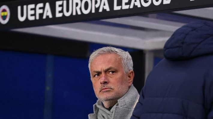 İskoçya basını Jose Mourinho'yu yerden yere vurdu! Rangers maçı sonrası hedef tahtası oldu - Fotoğraf: 5