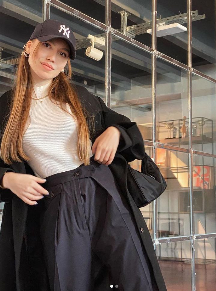 Duygu Özaslan’ın bu bombası daha fena; Sosyal medyanın diline düşmekten kurtulamıyor - Resim: 1