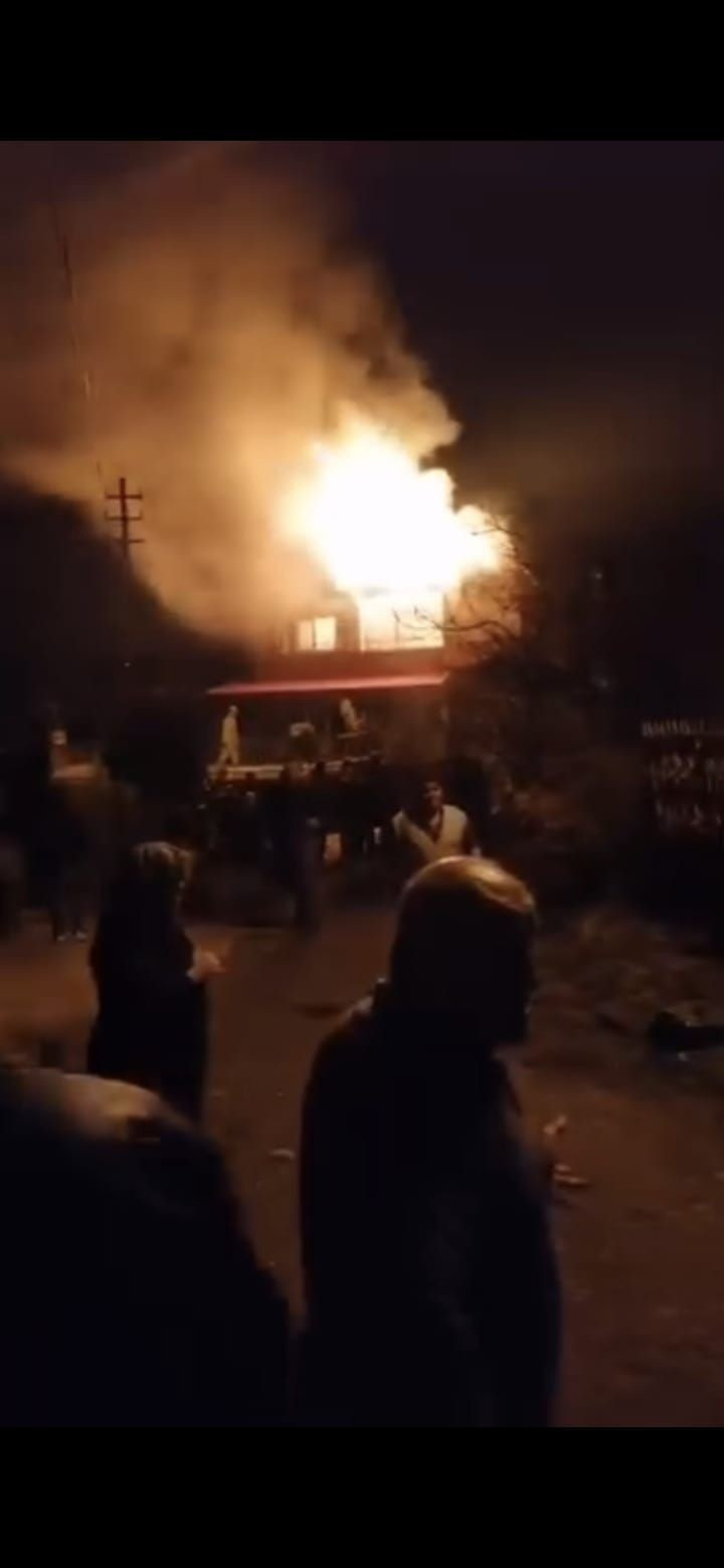 Baca yangınında evin 2'nci katı kül oldu - Resim: 1