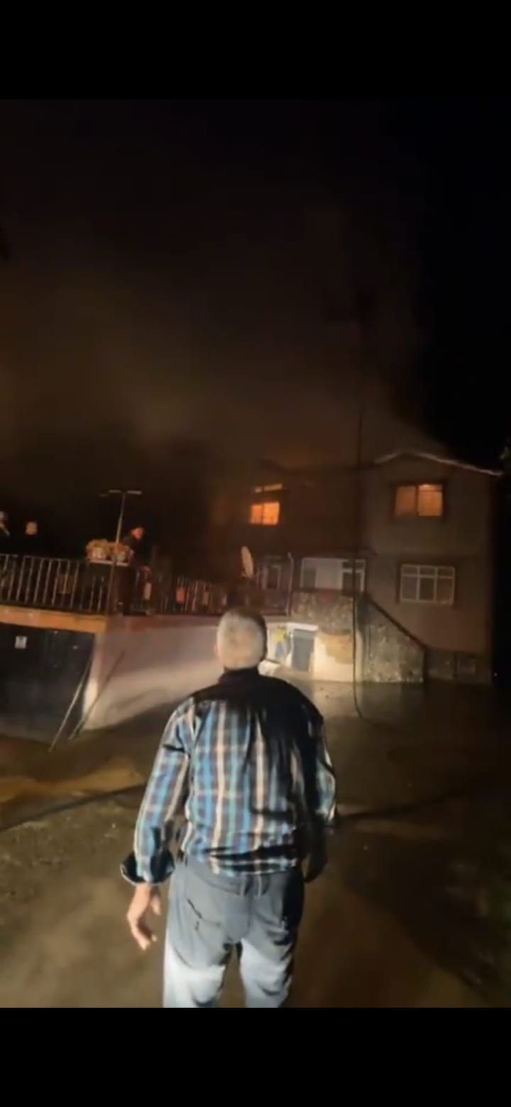 Baca yangınında evin 2'nci katı kül oldu - Resim: 3