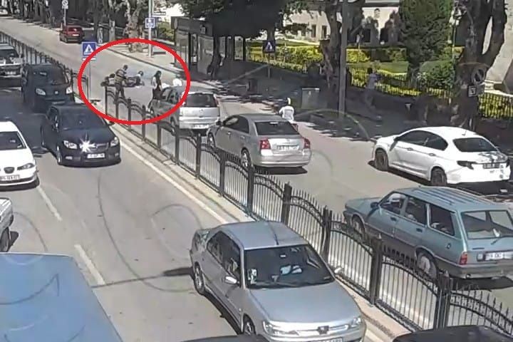 Yayaya çarpan motosikletin sürücüsü yaralandı - Resim: 3
